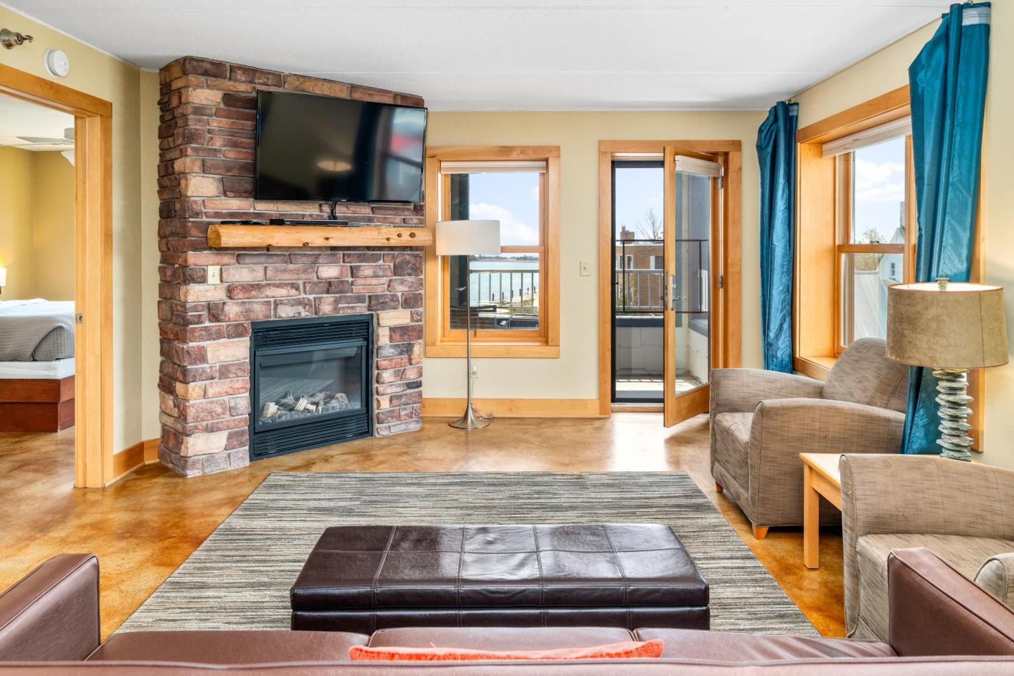 East Bay Suites Гран Маре Екстериор снимка