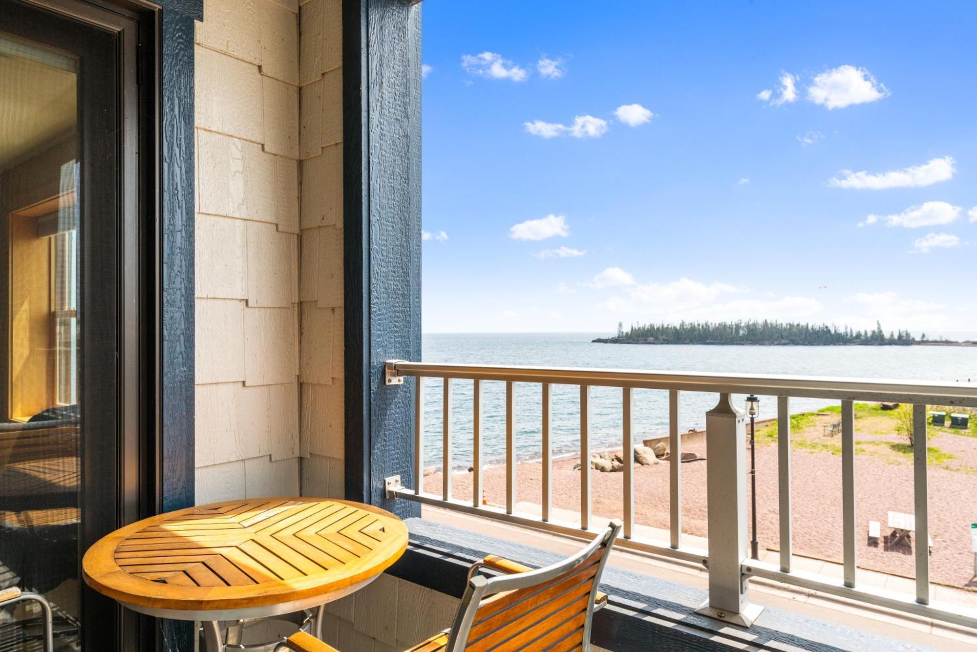 East Bay Suites Гран Маре Екстериор снимка