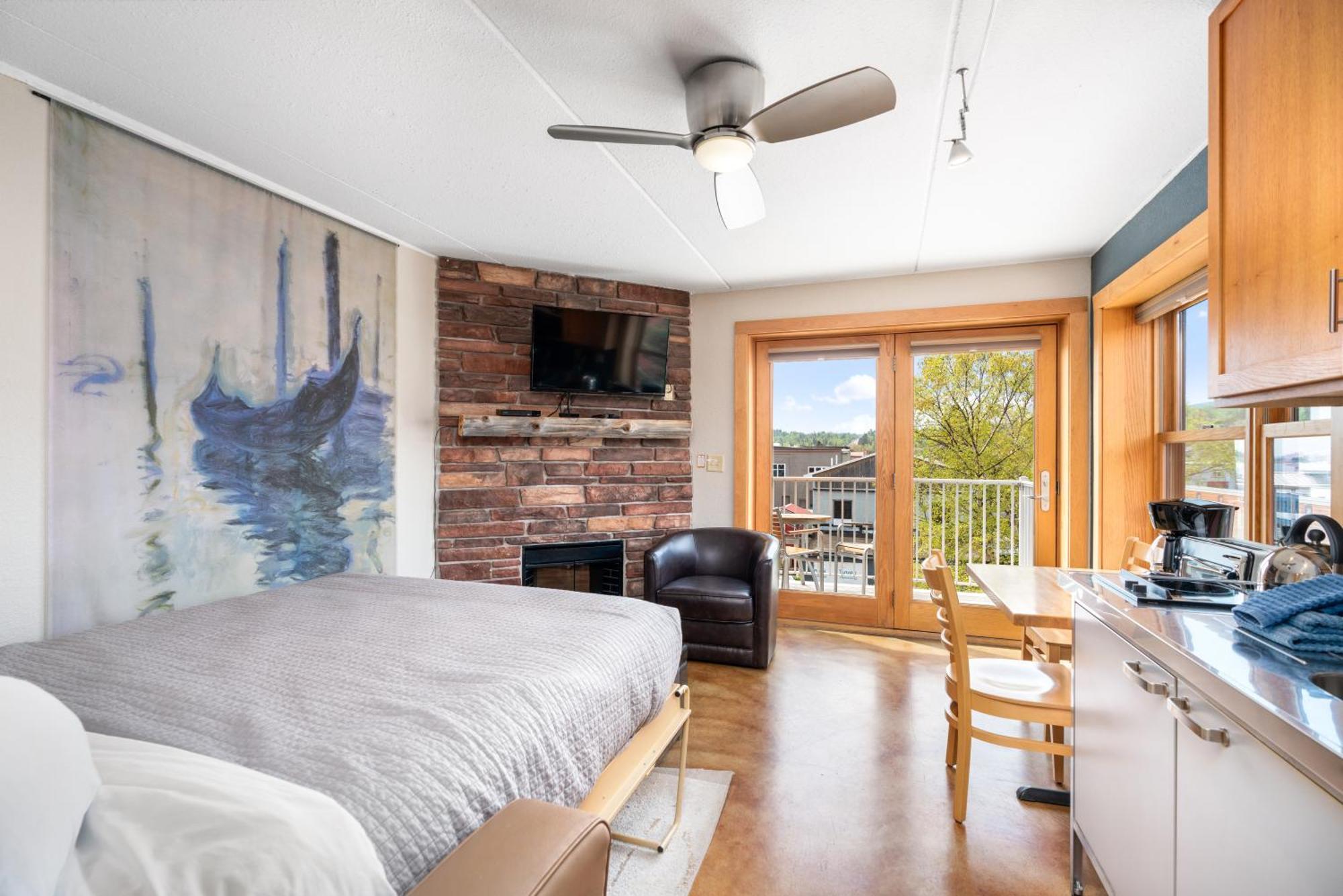 East Bay Suites Гран Маре Екстериор снимка