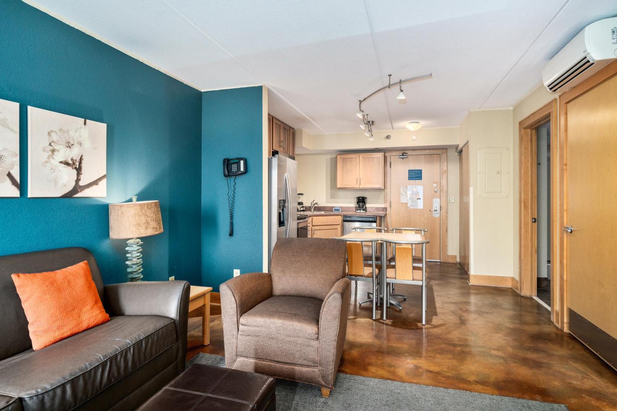 East Bay Suites Гран Маре Екстериор снимка