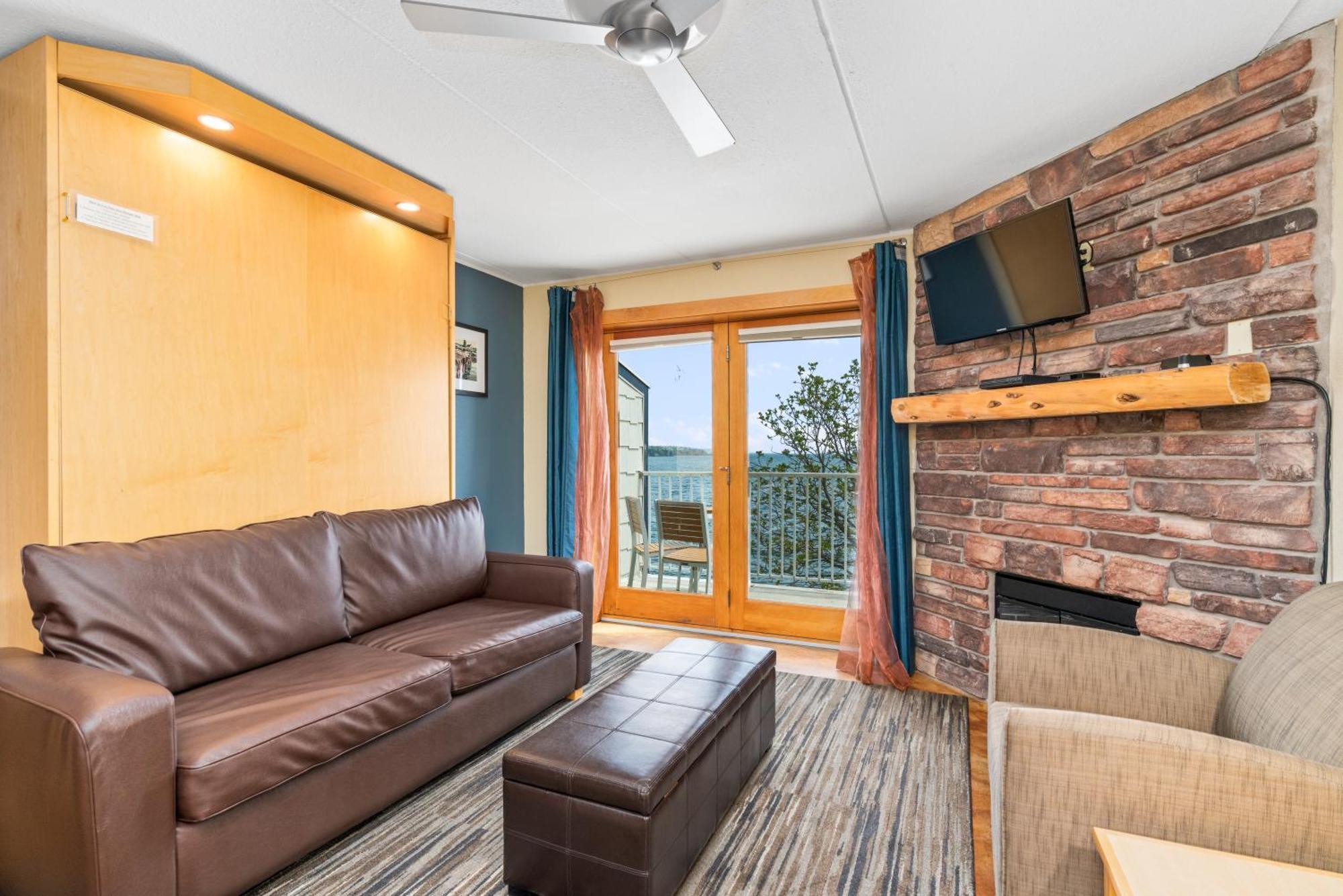 East Bay Suites Гран Маре Екстериор снимка